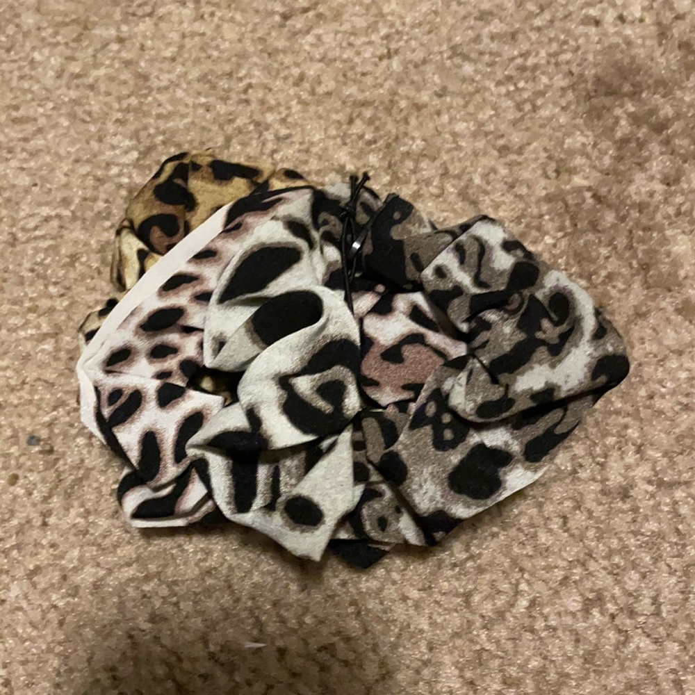 New in package noir scrunchie 3 pack